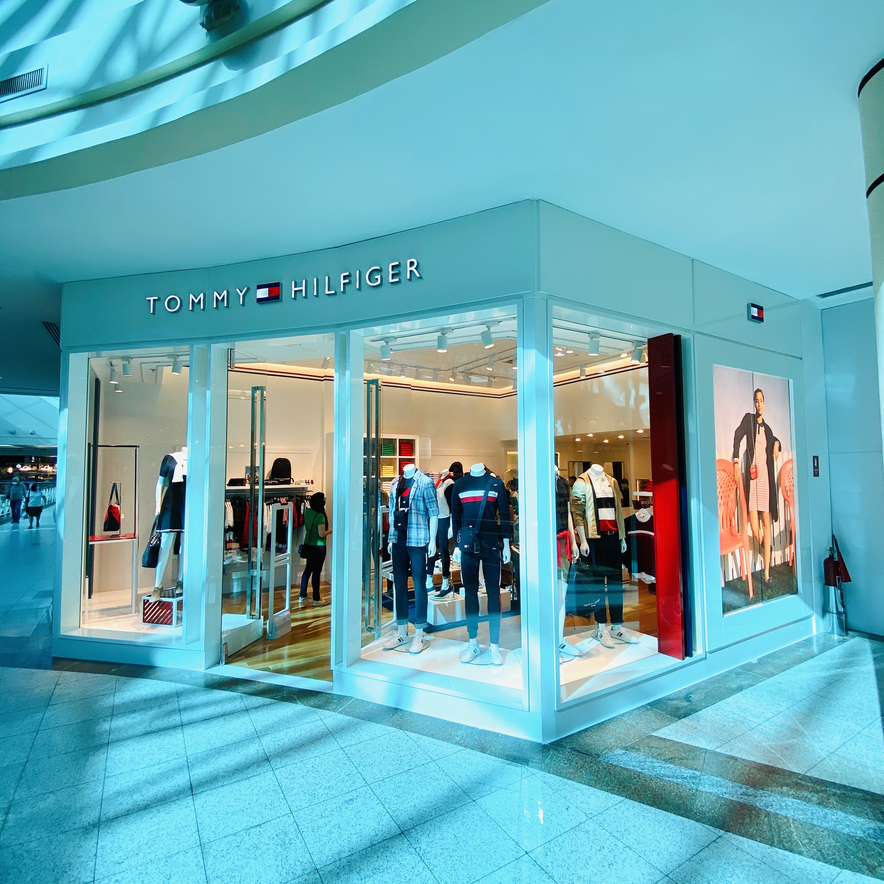 Shopping Recife - Já viu como a loja da Tommy Hilfiger está linda